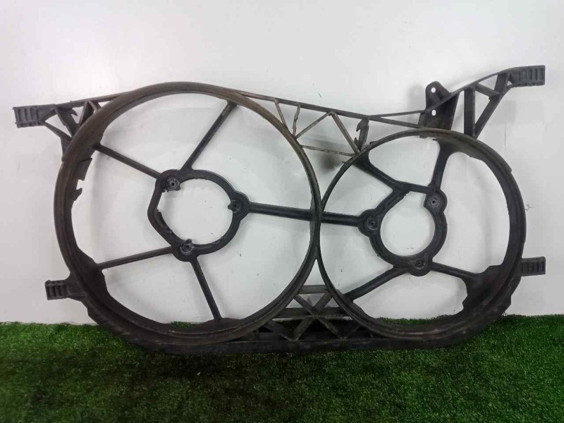 Recambio de calandra delantera de radiador para renault laguna ii (bg0) 3.0 v6 referencia OEM IAM SIN REFERENCIA  