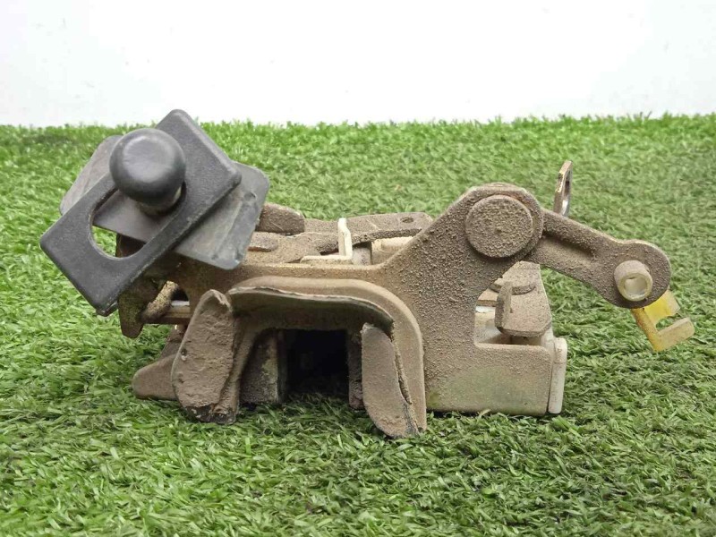 Recambio de cerradura puerta delantera derecha para nissan l - 60.095 3.9 diesel referencia OEM IAM 0130821701  