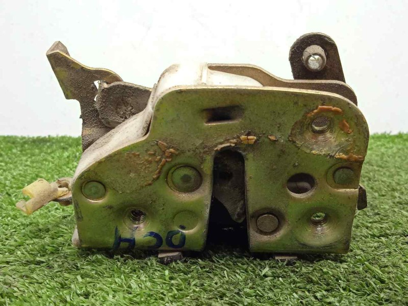 Recambio de cerradura puerta delantera derecha para nissan l - 60.095 3.9 diesel referencia OEM IAM 0130821701  