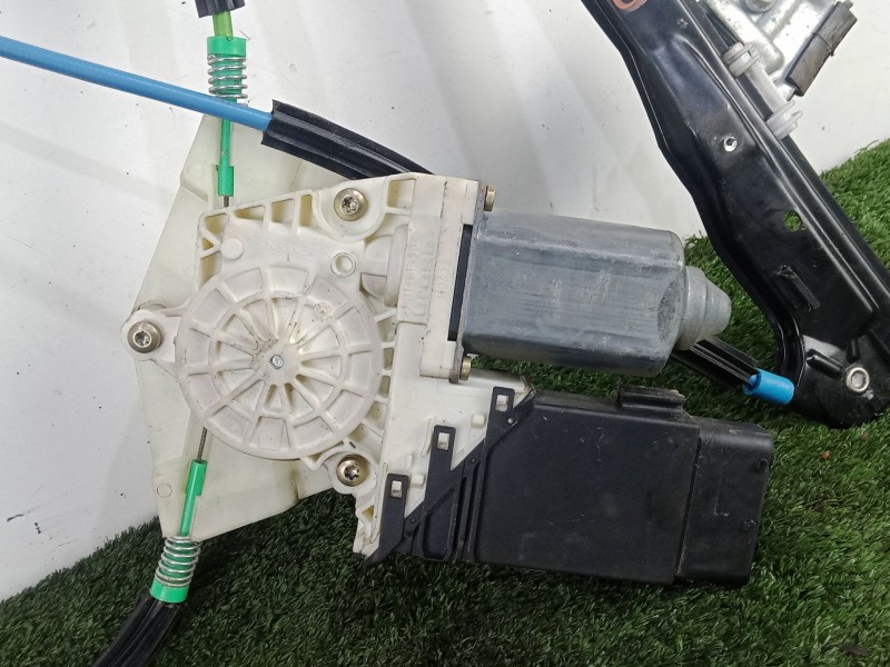 Recambio de elevalunas delantero izquierdo para seat leon (1m1) 1.9 tdi referencia OEM IAM  CON.MOTOR ELECTRICO -