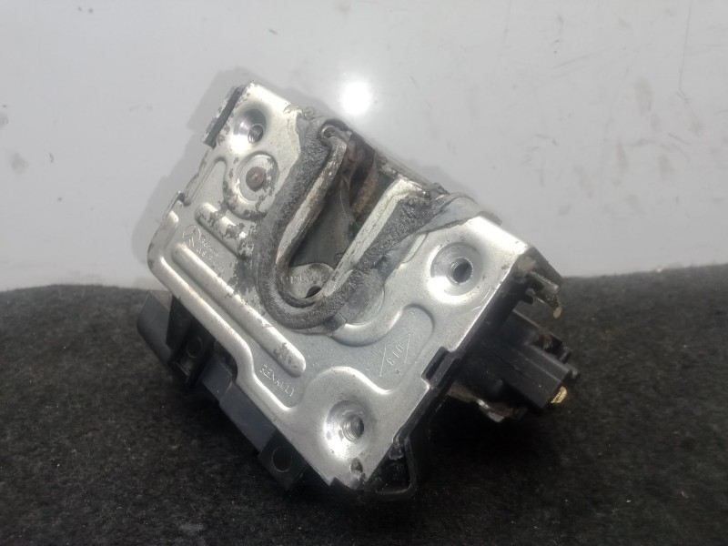 Recambio de cerradura puerta delantera izquierda para dacia duster (hs_) 1.5 dci (hsaj) referencia OEM IAM 8200735227  