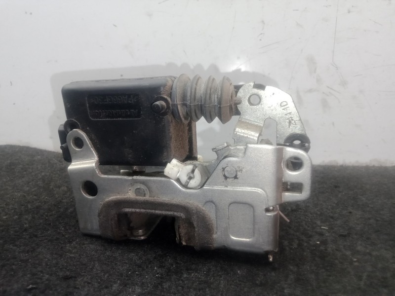 Recambio de cerradura puerta trasera derecha para dacia duster (hs_) 1.5 dci (hsaj) referencia OEM IAM 820020556R  