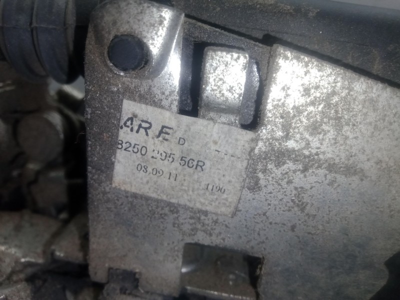 Recambio de cerradura puerta trasera derecha para dacia duster (hs_) 1.5 dci (hsaj) referencia OEM IAM 820020556R  