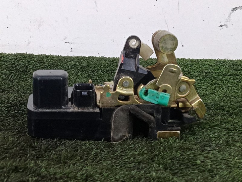 Recambio de cerradura puerta delantera izquierda para jeep grand cherokee iii (wh, wk) 3.0 crd 4x4 referencia OEM IAM  GEGOM 05-