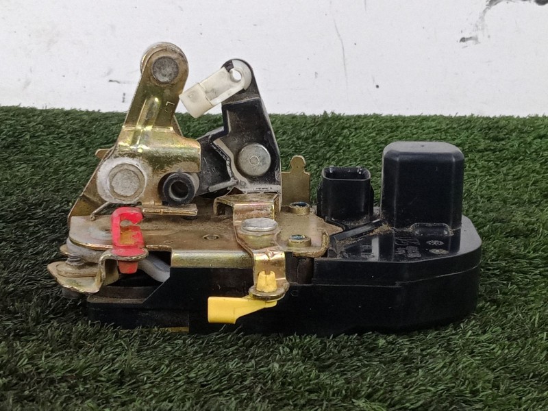 Recambio de cerradura puerta delantera izquierda para jeep grand cherokee iii (wh, wk) 3.0 crd 4x4 referencia OEM IAM  GEGOM 05-