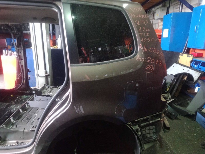 Recambio de aletin trasero izquierdo para volkswagen touran (1t3) 1.2 tsi referencia OEM IAM   