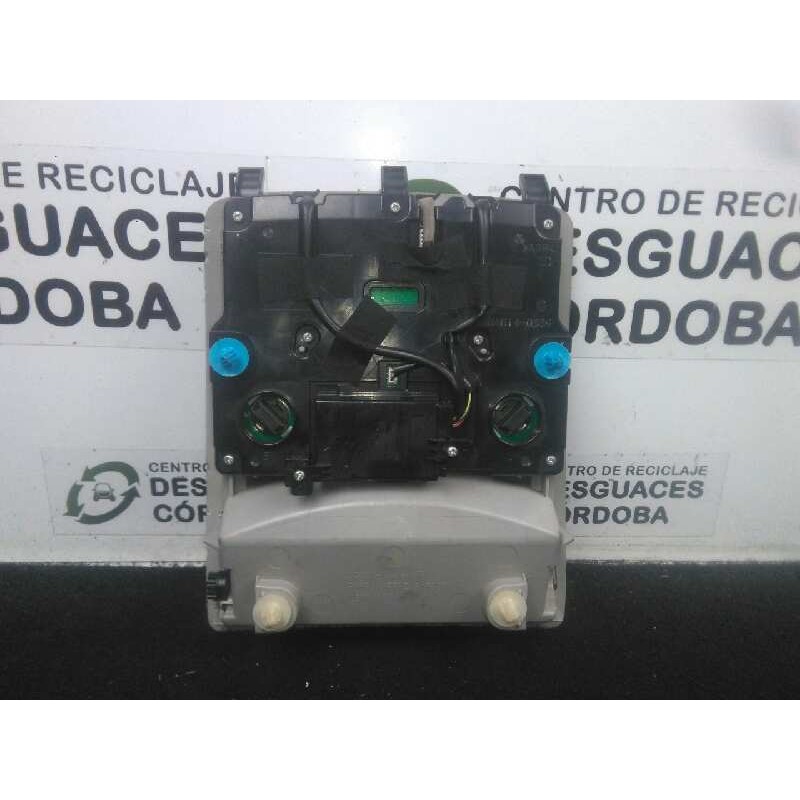 Recambio de luz interior para toyota land cruiser (j15) 3.0 turbodiesel cat referencia OEM IAM 8126060430B0  