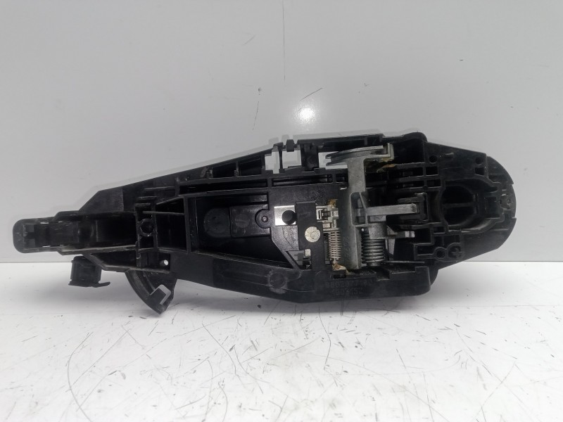 Recambio de maneta exterior delantera derecha para peugeot 308 1.6 16v e-hdi fap referencia OEM IAM 9802977180 13-17 GRIS