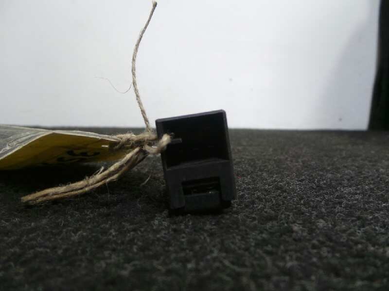 Recambio de mando elevalunas delantero derecho para skoda octavia berlina (1u2) 1.9 tdi referencia OEM IAM   4 PINES