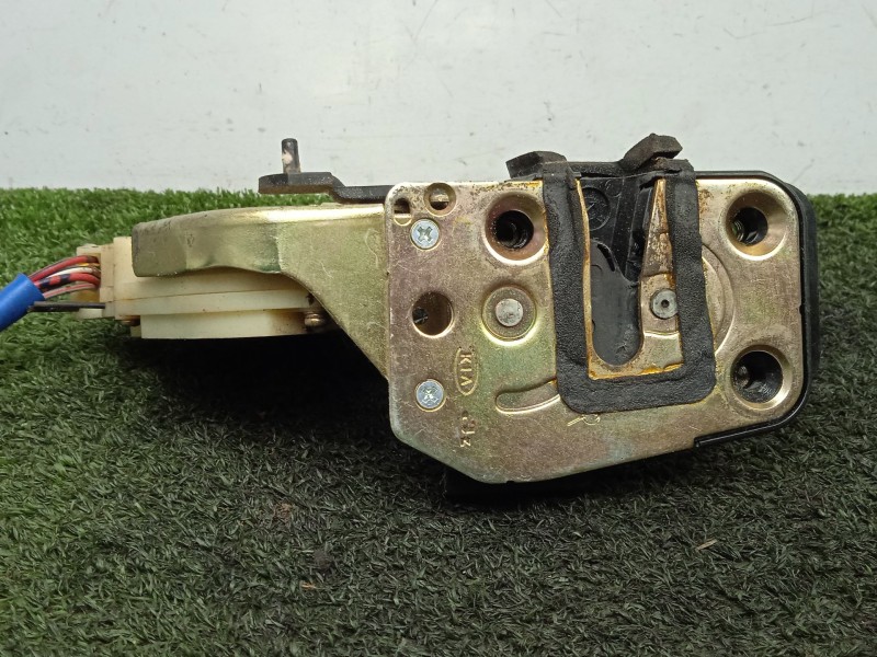Recambio de cerradura puerta trasera derecha para kia sorento 2.5 crdi cat referencia OEM IAM SIN REFERENCIA  