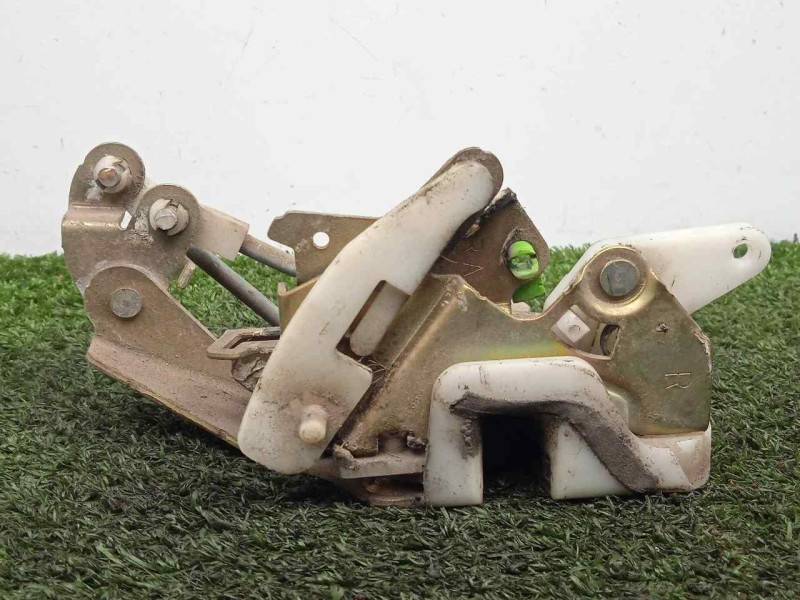 Recambio de cerradura puerta trasera derecha para mitsubishi galloper (hyundai) 2.5 td cat referencia OEM IAM MR313744 MECANICA 