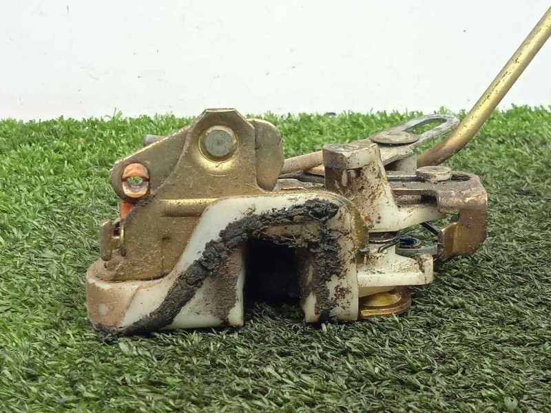 Recambio de cerradura puerta delantera izquierda para mitsubishi galloper (hyundai) 2.5 td cat referencia OEM IAM MB669131 MECAN