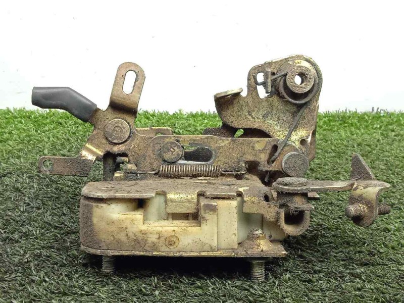 Recambio de cerradura puerta delantera derecha para daf serie 45.150 5.9 diesel referencia OEM IAM SIN REFERENCIA  