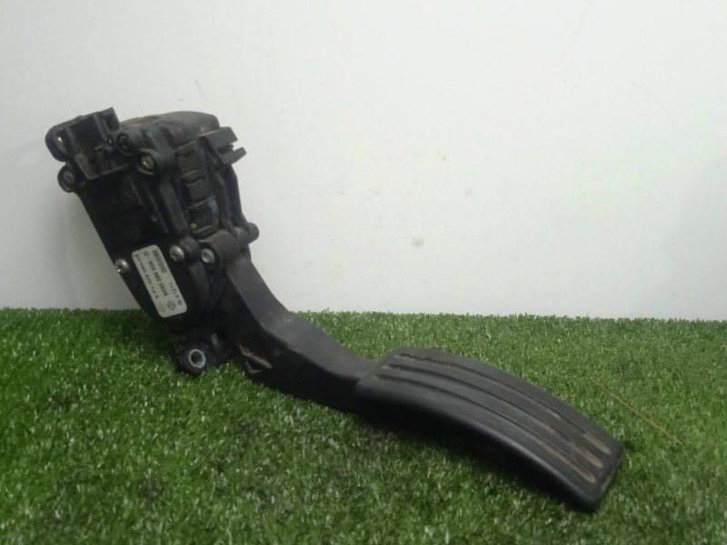 Recambio de potenciometro pedal para dacia sandero 1.5 dci referencia OEM IAM 8200386506D  
