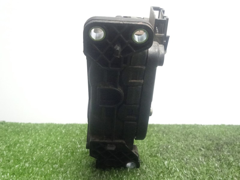 Recambio de potenciometro pedal para dacia sandero 1.5 dci referencia OEM IAM 8200386506D  