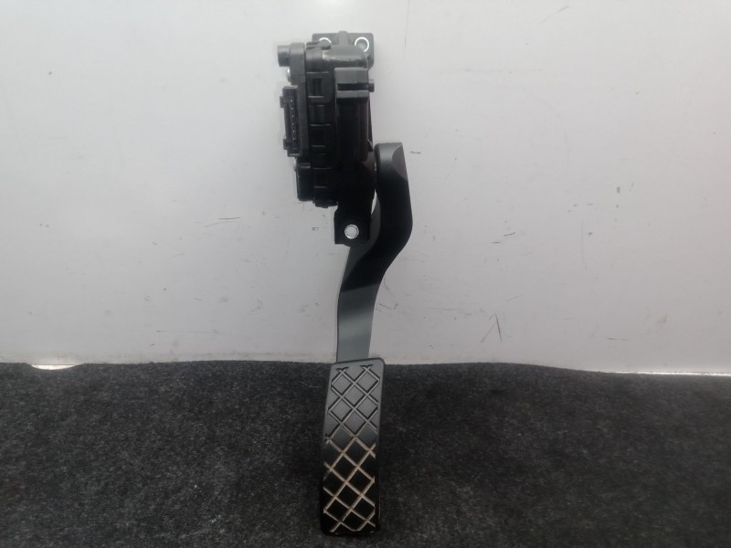 Recambio de potenciometro pedal para seat exeo (3r2) 2.0 tdi referencia OEM IAM 8E1721523G - 6PV00837505  HELLA