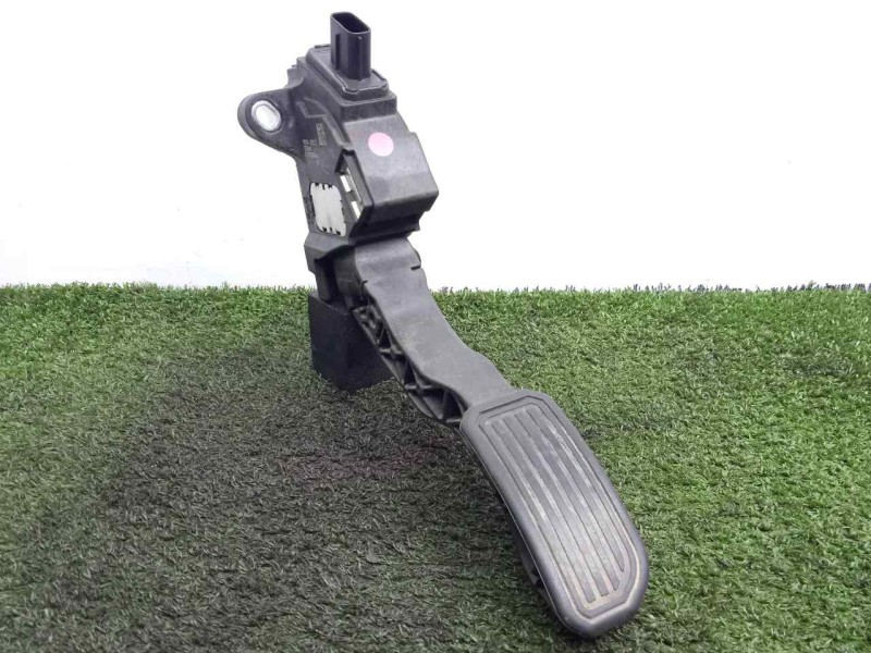Recambio de potenciometro pedal para toyota avensis (t27) 2.2 d-4d cat referencia OEM IAM 7811002022  