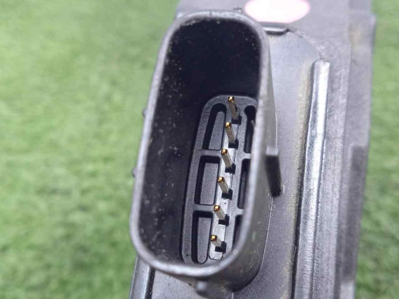 Recambio de potenciometro pedal para toyota avensis (t27) 2.2 d-4d cat referencia OEM IAM 7811002022  