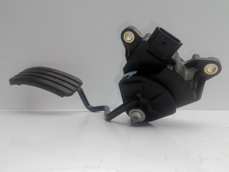 Recambio de potenciometro pedal para renault clio iii 1.2 referencia OEM IAM 8200297342A  