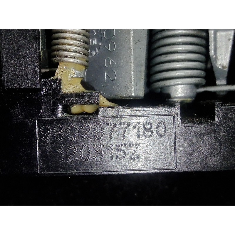 Recambio de maneta exterior trasera derecha para peugeot 308 1.6 16v e-hdi fap referencia OEM IAM 9802977180 13-17 GRIS