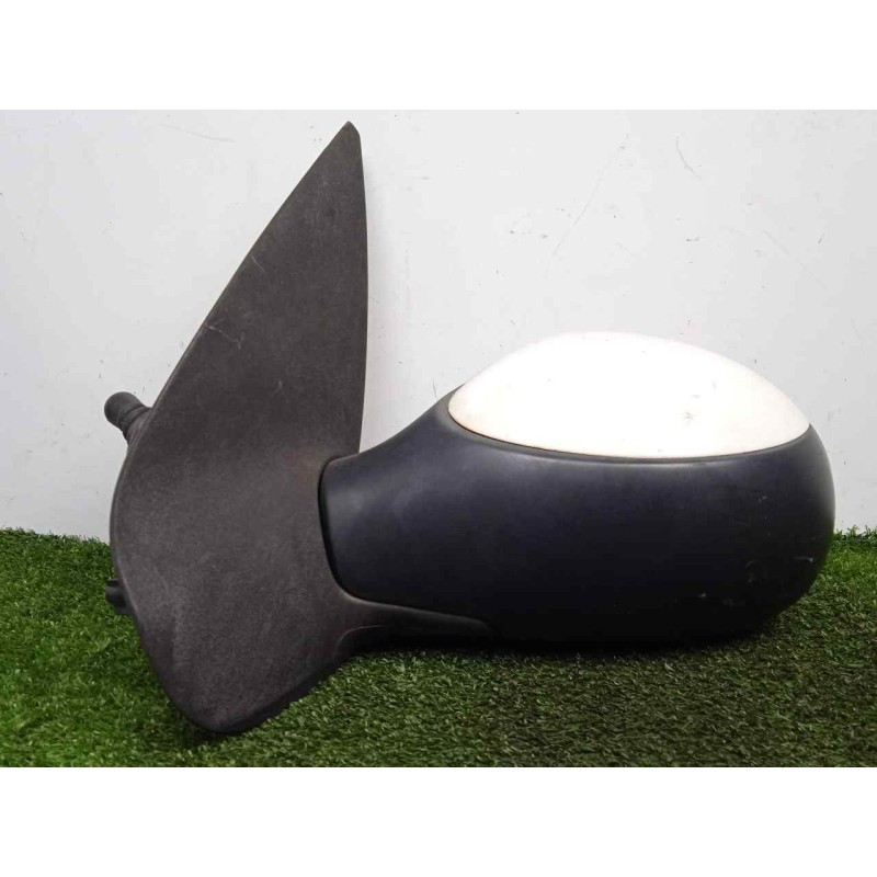 Recambio de retrovisor izquierdo para peugeot 206 berlina 1.4 hdi referencia OEM IAM SINREFERENCIA MANUAL BLANCO