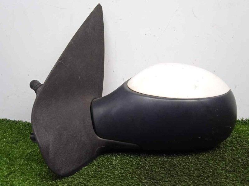 Recambio de retrovisor izquierdo para peugeot 206 berlina 1.4 hdi referencia OEM IAM SINREFERENCIA MANUAL BLANCO