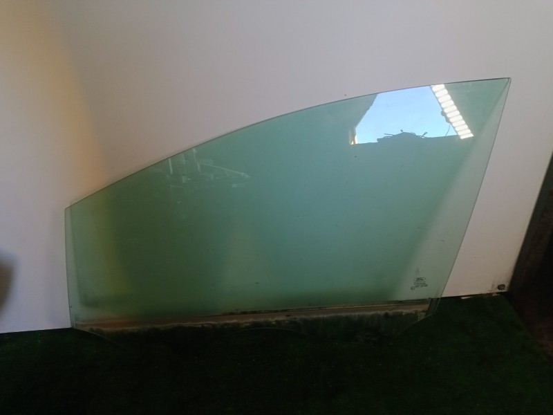 Recambio de luna delantera izquierda para ford c-max 2.0 tdci cat referencia OEM IAM   