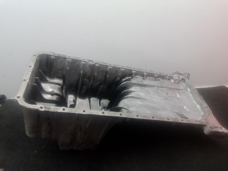 Recambio de carter para ssangyong rodius 2.7 turbodiesel cat referencia OEM IAM A6650140702SB  