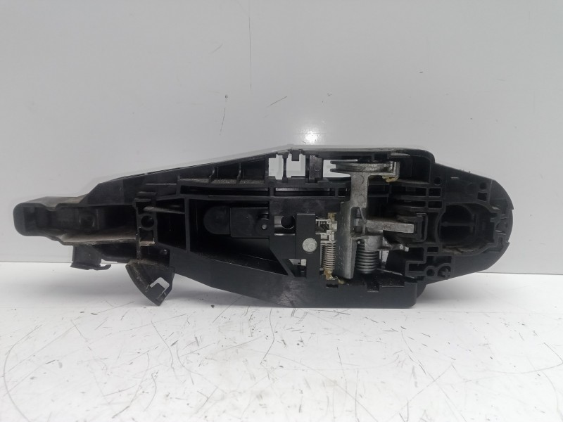 Recambio de maneta exterior trasera derecha para peugeot 308 1.6 16v e-hdi fap referencia OEM IAM 9802977180 13-17 GRIS