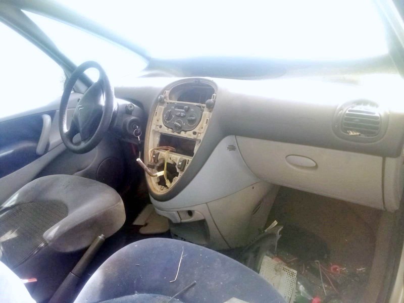 citroën xsara picasso (n68) del año 2004