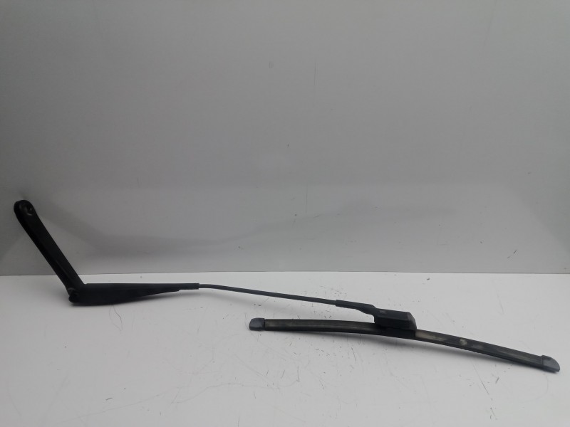 Recambio de brazo limpia delantero derecho para ford kuga (cbv) 2.0 tdci cat referencia OEM IAM   