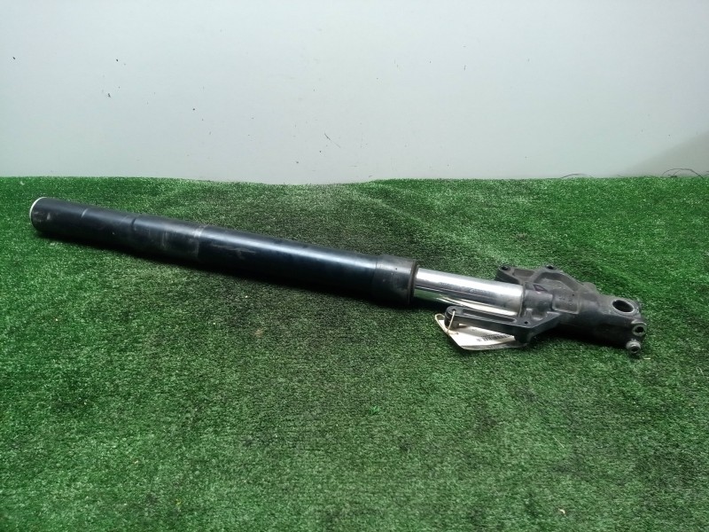 Recambio de horquilla para hyosung gt 650i referencia OEM IAM SIN REFERENCIA DERECHA 