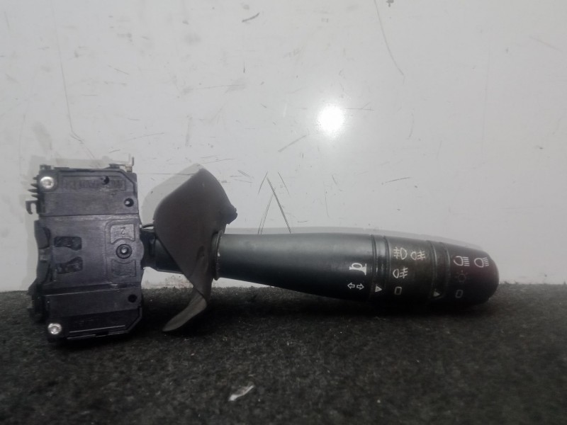 Recambio de mando luces para dacia duster (hs_) 1.5 dci (hsaj) referencia OEM IAM 8200792587  2 NIEBLAS - CLAXON