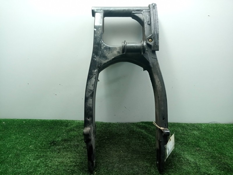 Recambio de basculante para hyosung gt 650i referencia OEM IAM SIN REFERENCIA  