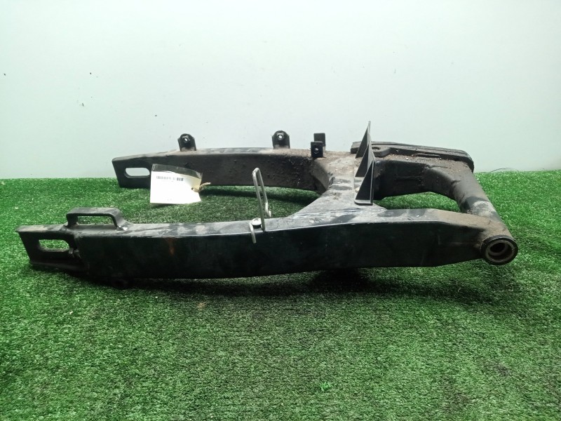 Recambio de basculante para hyosung gt 650i referencia OEM IAM SIN REFERENCIA  