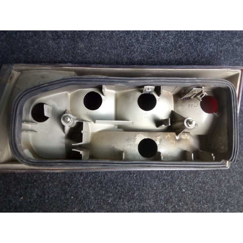 Recambio de piloto trasero derecho para peugeot 505 berlina 2.3 turbodiesel referencia OEM IAM   