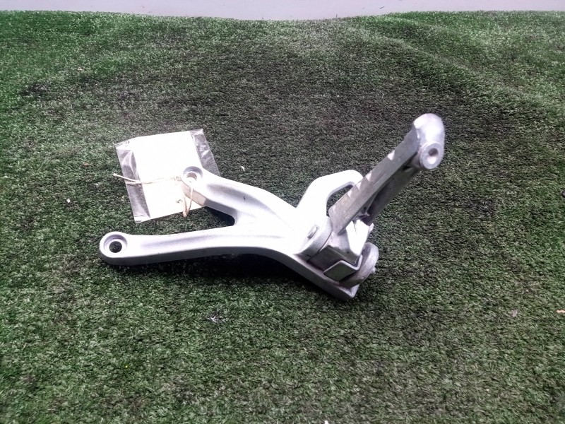 Recambio de posapie para hyosung gt 650i referencia OEM IAM 43721HM810403P TRASERO.IZQUIERDO 