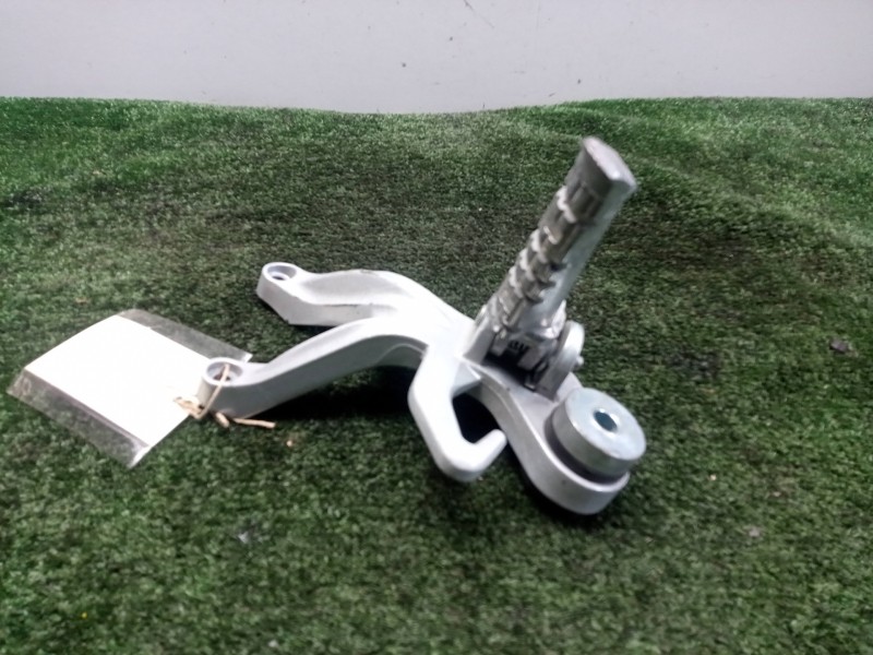 Recambio de posapie para hyosung gt 650i referencia OEM IAM 43661HM8101 TRASERO.DERECHO 