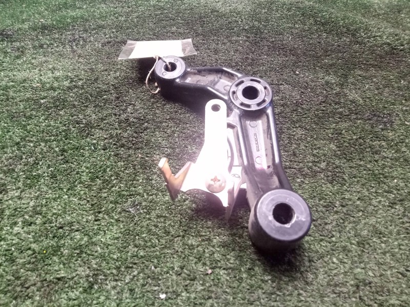 Recambio de portapinzas para hyosung gt 650i referencia OEM IAM  DELANTERO.IZQUIERDO 