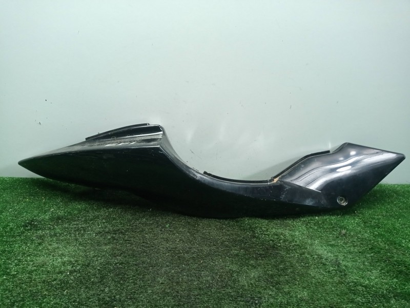 Recambio de carenado derecho para hyosung gt 650i referencia OEM IAM 47111H99700  