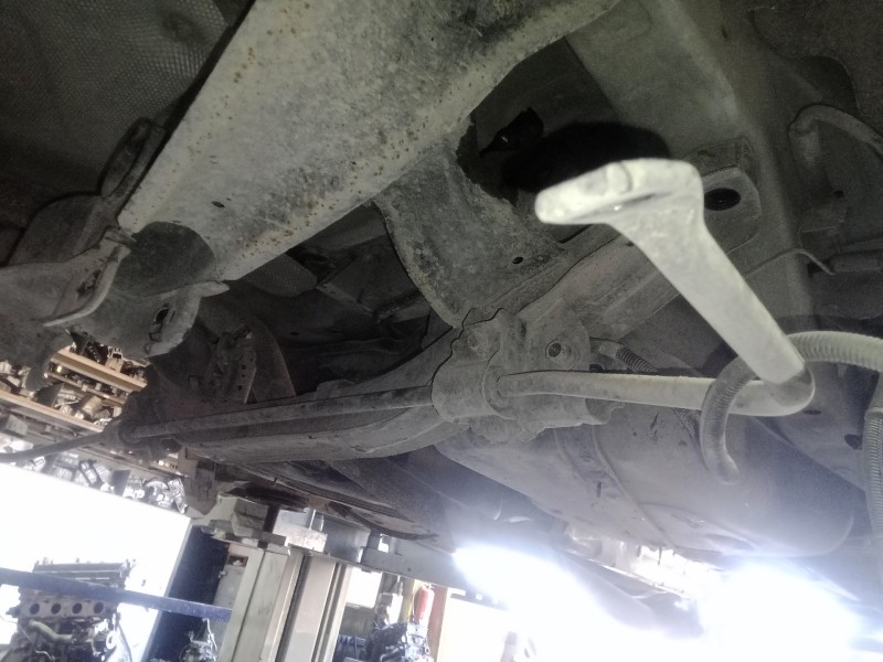 Recambio de barra estabilizadora trasera para ford kuga (cbv) 2.0 tdci cat referencia OEM IAM   