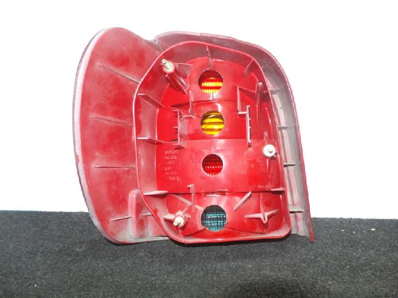 Recambio de piloto trasero derecho para volkswagen polo berlina (6n2) 1.4 referencia OEM IAM  00-02 