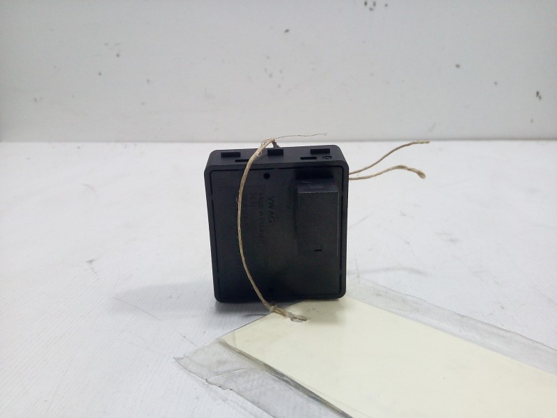 Recambio de mando multifuncion para volkswagen passat cc (357) 2.0 tdi referencia OEM IAM 3AA035624  