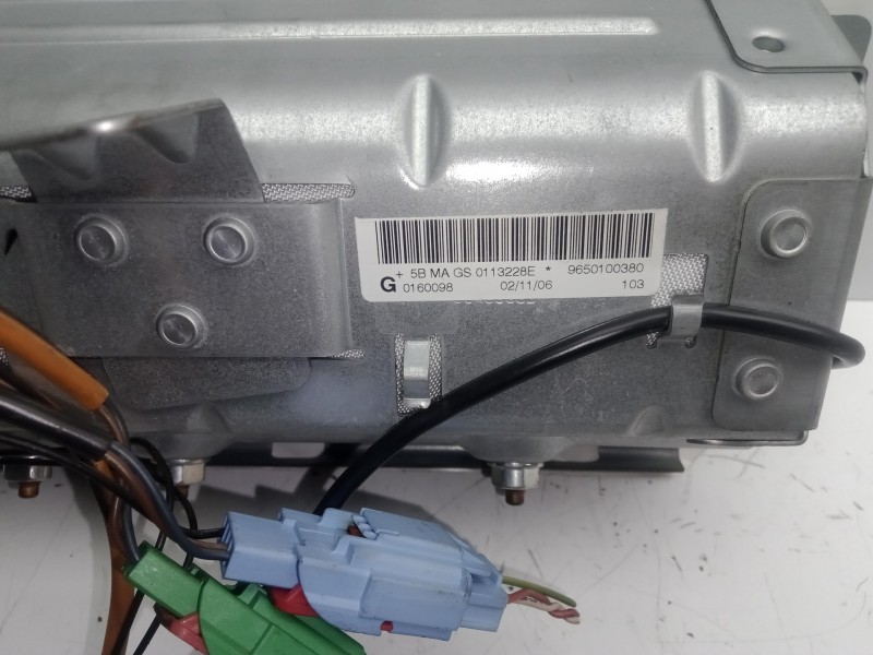 Recambio de airbag delantero derecho para peugeot 207 1.4 16v cat (kfu / et3j4) referencia OEM IAM 9650100380  
