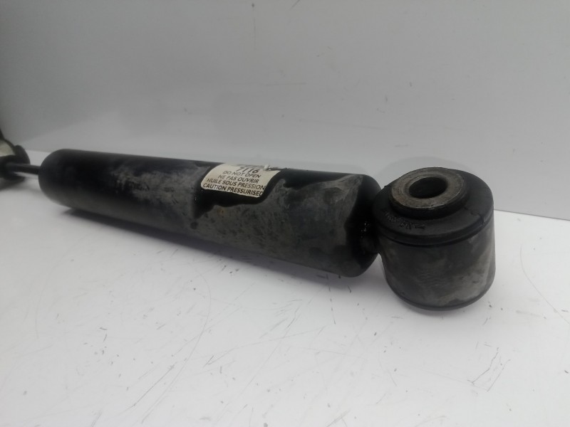 Recambio de amortiguador trasero derecho para peugeot 207 1.4 16v cat (kfu / et3j4) referencia OEM IAM   