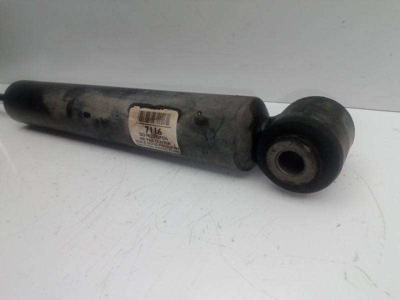 Recambio de amortiguador trasero izquierdo para peugeot 207 1.4 16v cat (kfu / et3j4) referencia OEM IAM   
