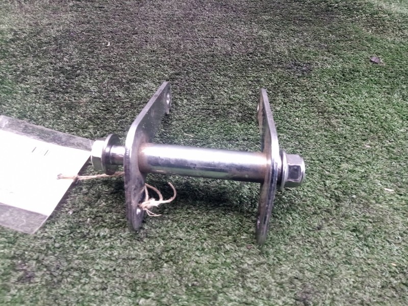 Recambio de soporte motor para keeway superlight 125 referencia OEM IAM 57009K0BP001  