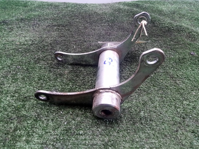 Recambio de soporte motor para keeway superlight 125 referencia OEM IAM 57020K230000  