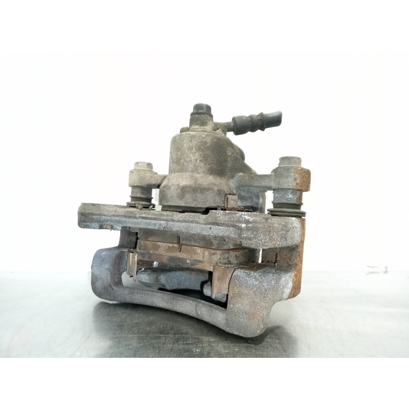 Recambio de pinza freno trasera derecha para kia cee´d 1.6 crdi cat referencia OEM IAM 7J16-M818-071105E MOBIS 7J16 - M818 - 071