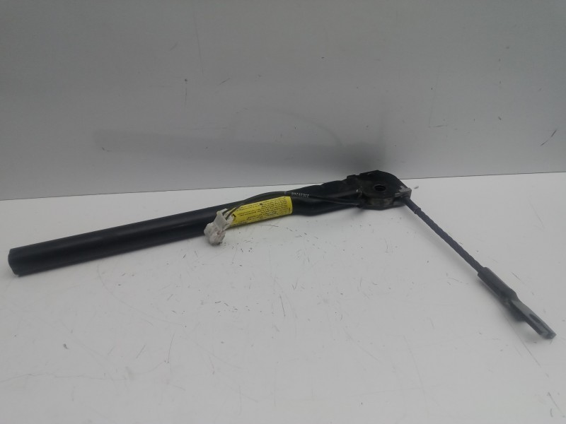 Recambio de pretensor airbag derecho para renault clio iii 1.2 referencia OEM IAM 8200454674 2.PINES 